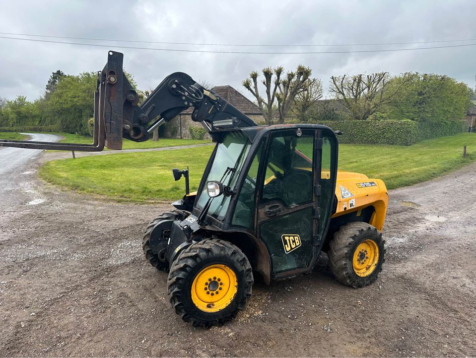2010 JCB 515-40 telehandler - Image 8